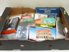 A collection of Horby, Model Scene, Con-Cor and similar 00 gauge model railway kits and accessories,
