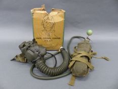 WWII USAAF A 14 oxygen mask dated 4-44 and box together with oxygen bottle (bail out) and pouch