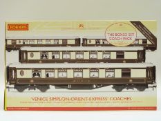 Hornby 00 gauge The Boxed Set Coach Pack Venice Simplon - Orient-Express Coaches R4254,