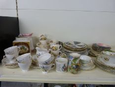 A quantity of mixed tea and dinnerware including Washington, Colclough,