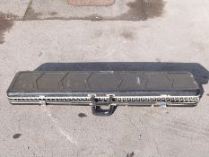 A hard gun flight case with padded interior, 123x30x10cm.