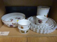 Royal Worcester Evesham oven to table ware,