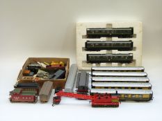 Over twenty Hornby and similar 00 gauge coaches and coach sets