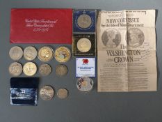 A collection of Union commemorative crowns to include silver poppy,