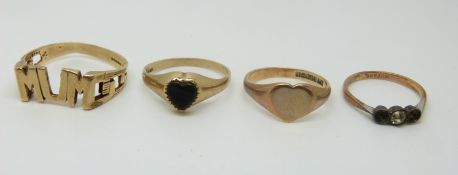 A 9ct gold and silver ring,