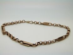 A 9ct gold fob chain made up of faceted and elongated links, 25.