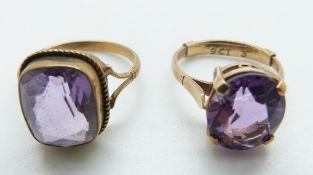 Two 9ct gold rings set with amethysts, size I/J, N/O, 5.