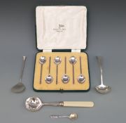 A cased set of six Walker & Hall hallmarked silver coffee spoons,