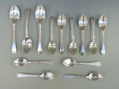 Three Walker & Hall hallmarked silver tea spoons (Sheffield 1901),