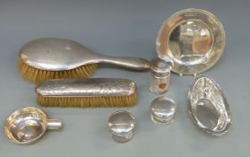 An Edward VIII hallmarked silver circular dish or tray, Sheffield 1908 maker Atkin Brothers,