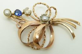 An 9ct bi-coloured gold ring set with four diamonds (size N)