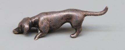 An Edward VII hallmarked silver novelty Dachshund dog, Birmingham 1905 maker Henry Clifford Davis,