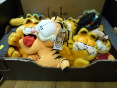 Ten Garfield soft toys to include 'Beefeater', 'Golfer', 'Canadian Mountie', hand puppets etc.