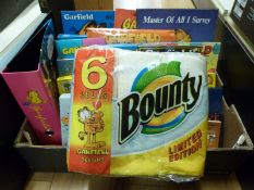 A collection of Garfield ephemera to include puzzles, games, playing cards, wallpaper, folders,