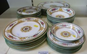 Wedgwood Columbia pattern dinner and tea ware, six place settings with extras,