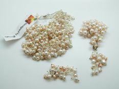 A pearl choker necklace,