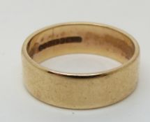 A 9ct gold wedding band, 3.