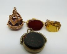 A 9ct gold swivel fob set with carnelain agate,