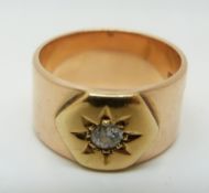 An 18ct gold gents signet ring set with a diamond of approximately 0.3ct, 18ct, 18.