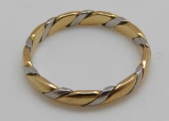 An 18ct bi-coloured ring, 3.