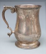 An Edward VII hallmarked silver tankard, Chester 1916 maker Stokes & Ireland Ltd, height 9.