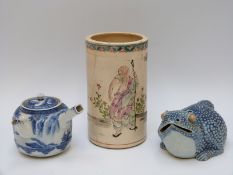 A late 19th / early 20thC Chinese vase or brush pot with Qianjiang style decoration,