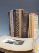 Volksbibel 1912 illustrated with many colour plates in pictorial cloth and original dust wrapper,