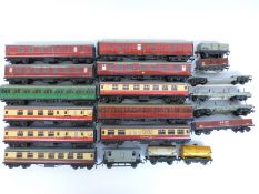 Twenty Hornby Dublo 00 gauge coaches, wagons and tankers including SR, GWR,