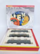 Hornby 00 gauge train pack BR Class 101 3-Car DMU R2697,
