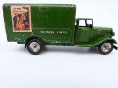 Tri-ang Minic clockwork tinplate Southern Railway Delivery Lorry with green cab and lorry,