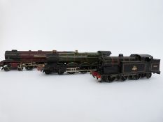 Three Hornby Dublo 00 gauge locomotives comprising Duchess of Atholl, Denbigh Castle 7032,