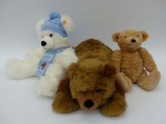 Three Steiff Teddy Bears Urs, Winter with white mohair,