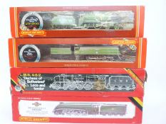 Four Hornby 00 gauge locomotives, SR 4-6-2- Battle of Britain Class Spitfire 21C166 R374,