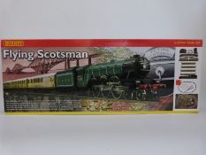 Hornby 00 gauge Flying Scotsman set R1039,