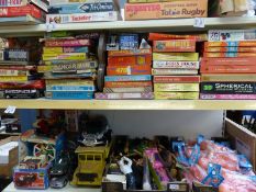 Fifty-five vintage jigsaw puzzles including wooden examples, Victory, 3D puzzles,