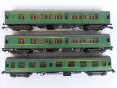 Three Lima 0 gauge Southern region BR MK1 model railway coaches