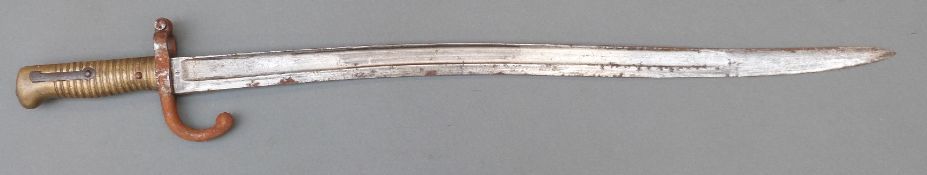 French 1866 pattern Yataghan bayonet marked 08748 to hilt,