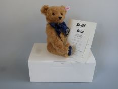 Steiff Teddy Bear William with reddish blond mohair, blue pads,