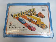 Matchbox Collector's Case 371 / 7363 29004 and contents