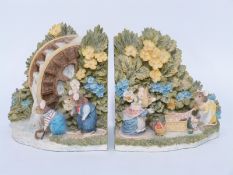 A pair of Border Fine Arts Brambly Hedge book ends in box
