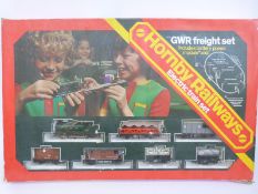 Hornby 00 gauge train set GWR Freight Set R175,