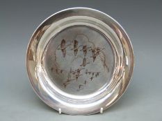 Peter Scott hallmarked silver limited edition 1975 Christmas plate by John Pinches, diameter 20.