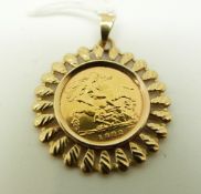 A 1982 gold half sovereign in 9ct gold pendant mount, 6.