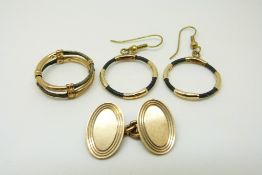 A 9ct gold cufflink, 4.
