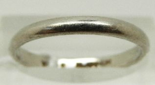 A platinum wedding band, maker W.G & S, size M/N, 3.