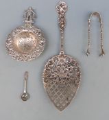 Dutch white metal pierced cake slice, length 22.