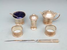 George VI hallmarked silver three piece cruet set, Birmingham 1947 maker Ernest W Haywood,