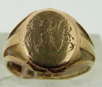 A 9ct gold signet ring,