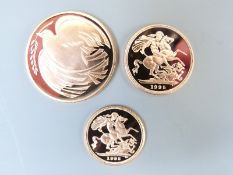 1995 cased proof three coin sovereign collection comprising half,