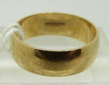 A 9ct gold ring/ wedding band, size M/N, 3.